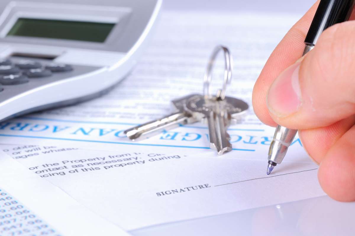 signing the mortgage contract to delivery of keys (R) (S)